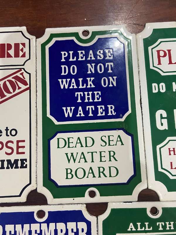 7 SMALL ENAMEL NOVELTY SIGNS FROM THE 1980s - DODO DESIGNS ENGLAND - 7x12cm each, One bid for all
