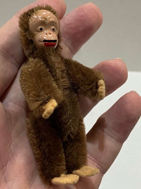 RARE 1950s SCHUCO GERMAN TOY MONKEY - TONGUE MECHANISM WORKS -