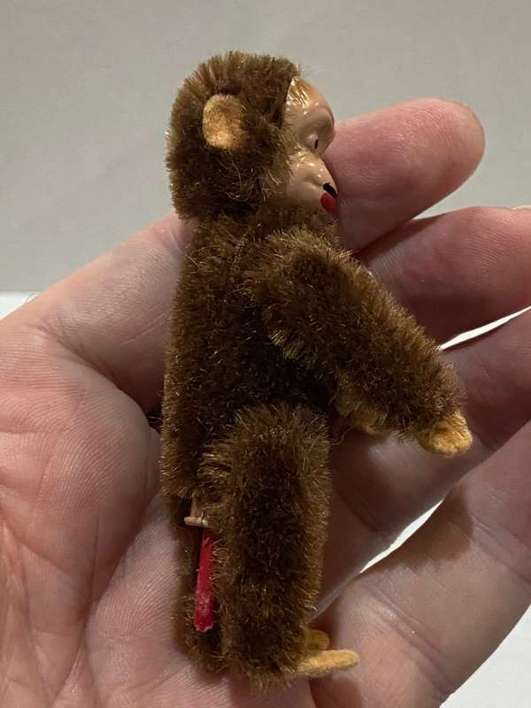RARE 1950s SCHUCO GERMAN TOY MONKEY - TONGUE MECHANISM WORKS -