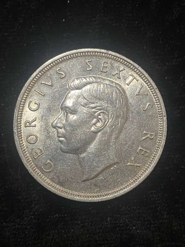 1949 5 SHILLINGS SILVER COIN - GOOD CLEAN CONDITION -