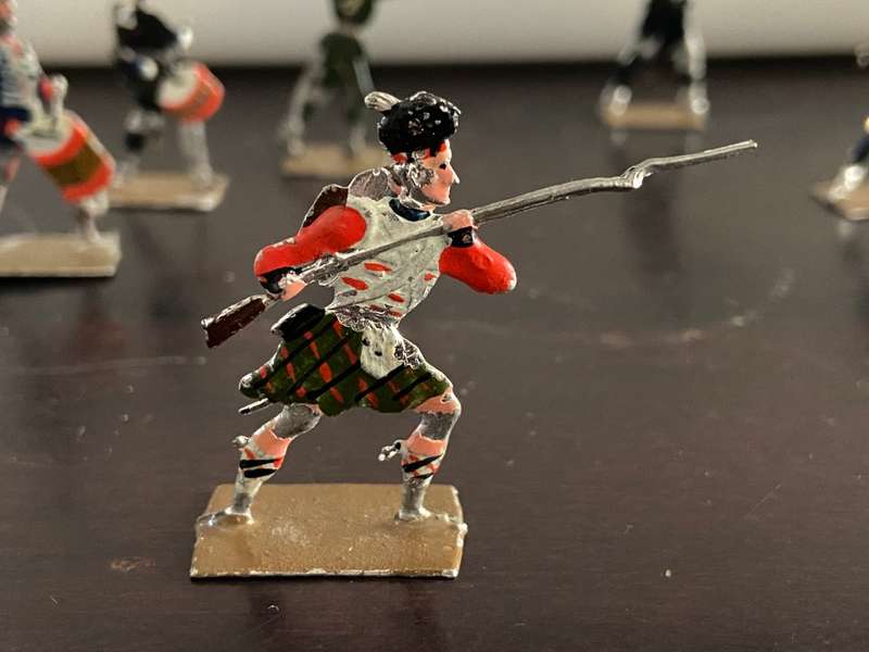 VERY OLD LEAD SOLDIER LOT Flatties