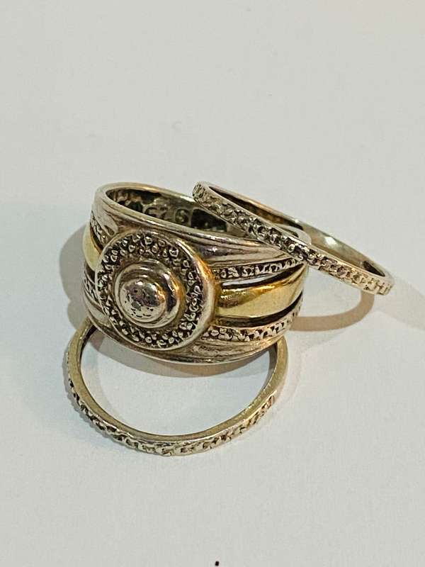 RING SET - SILVER WITH 9ct GOLD INLAY ON MAIN RING -