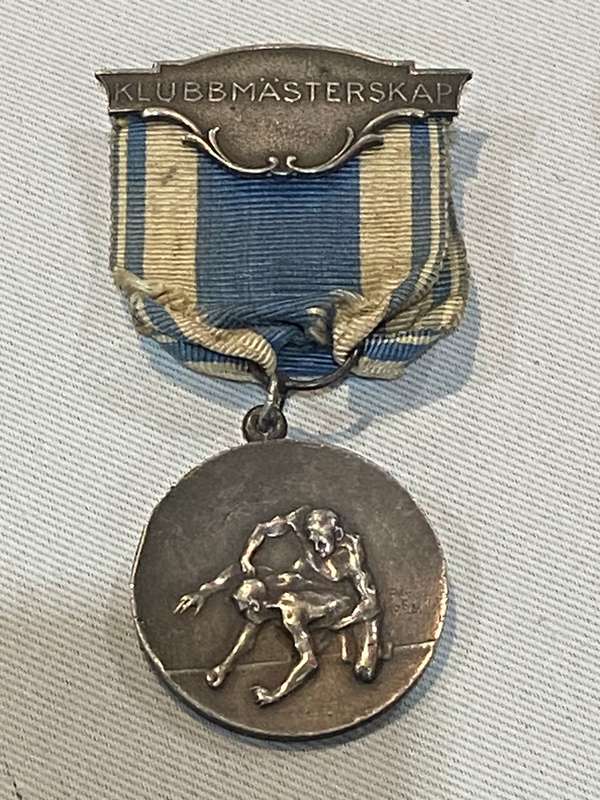 1933 SWEDISH SILVER WRESTLING MEDAL - 21 Grams see pictures -
