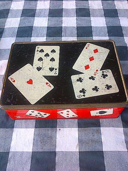 Large Baumann's Old Tin: Playing Cards