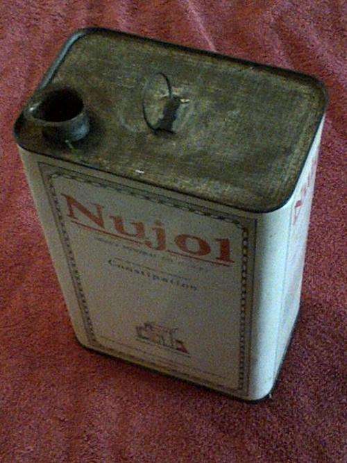 Vintage Tin: AMERICAN NUJOL 3 QUARTS HEAVY MINERAL OIL TIN - LARGE