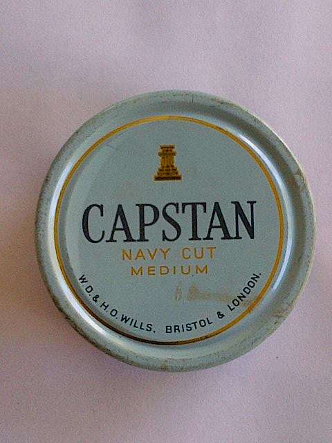 Vintage Tin: CAPSTAN NAVY CUT MEDIUM TOBACCO