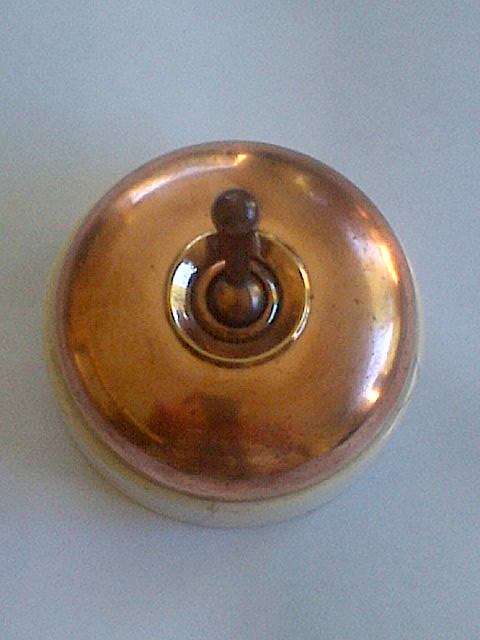 VICTORIAN LIGHT SWITCH : BRASS / CERAMIC - MAGNIFICENT FIND (1)