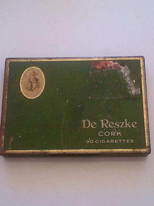 VINTAGE CIGARETTE TIN: DE RESZKE 50'S