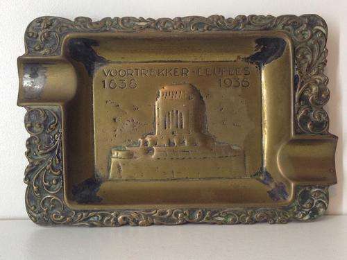VOORTREKKER MONUMENT 'EUFEES'  ASHTRAY DATED 1938 - GREAT FIND -