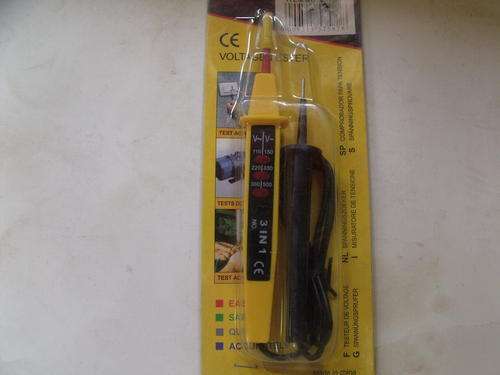 Voltage tester