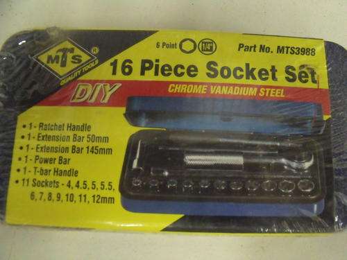 16 Piece Socket set