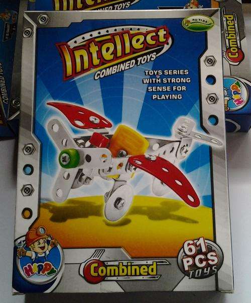 61 pce Intellect building toy