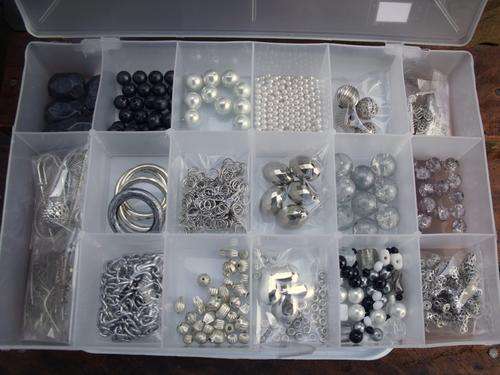 Bead Kit (Silver/black)