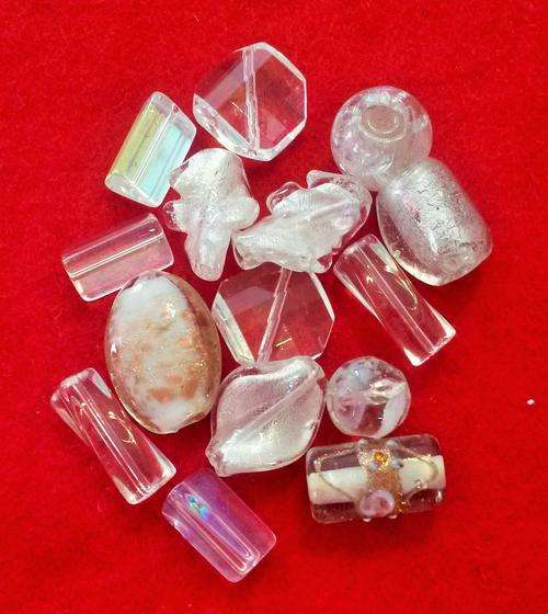 15 x mixed fancy clear/white glass beads