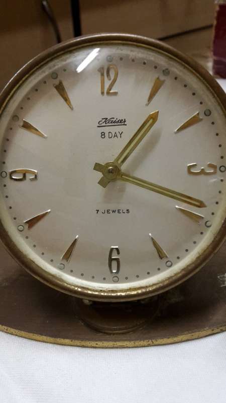 Vintage Kaiser 8 Days Desk Clock with pen holders .