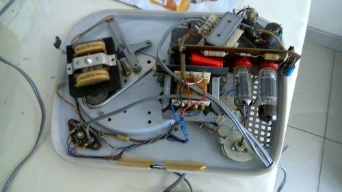 1950s Teppaz Oscar Portable 4 Speed Turntable