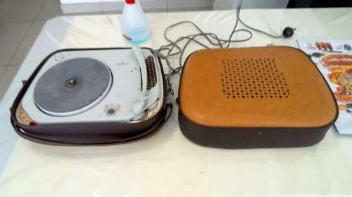 1950s Teppaz Oscar Portable 4 Speed Turntable