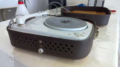 1950s Teppaz Oscar Portable 4 Speed Turntable