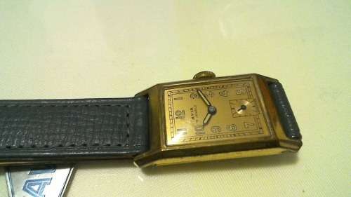 1950s Avia 15 Jewels Rolled Gold Gents wristwatch (RUNNING)
