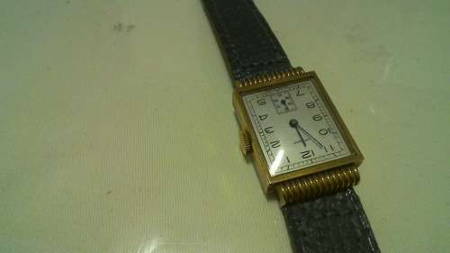 Boxed 1950s Studio Swiss made Art Deco Gents wristwatch (RUNNING)