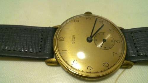 Boxed 1950s Elegance 15 Jewels Swiss made Gents wristwatch