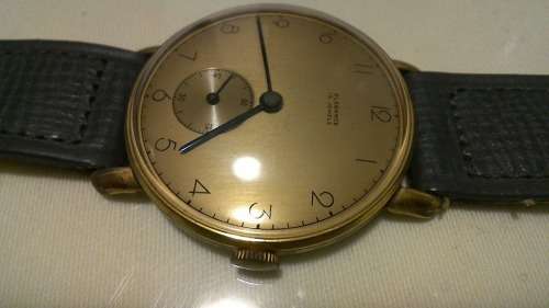 Boxed 1950s Elegance 15 Jewels Swiss made Gents wristwatch