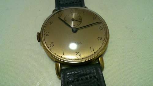Boxed 1950s Elegance 15 Jewels Swiss made Gents wristwatch