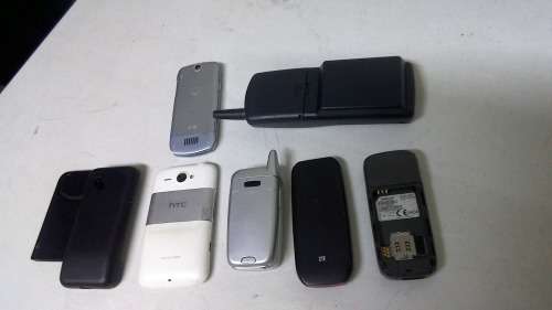 Lot of 16 Older Phones for the collector