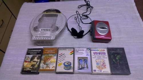 Sakyno SK-3100 Auto Stop Walkman With 6 Original Chrome Cassette Tapes .