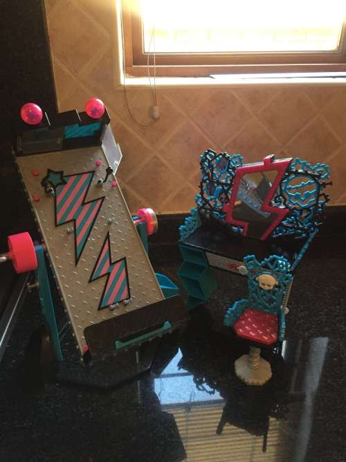 Monster High Frankie Stein Room Set