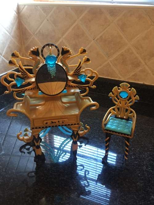 Monster High Cleo De Nile Dressing Table