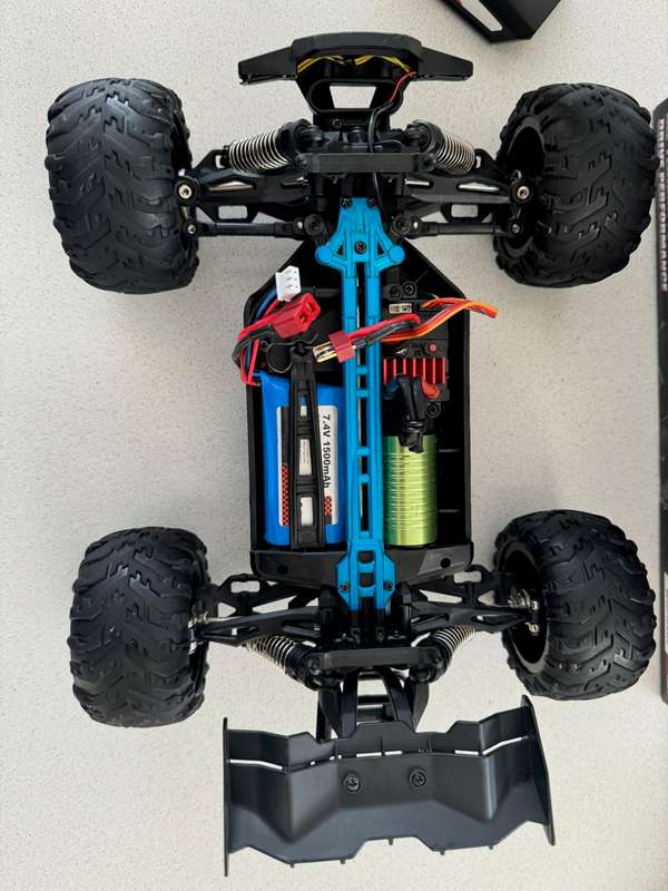 SCY-16101PRO Sweep Brushless RC car Monster truck 4x4 2.4Ghz  (USED)