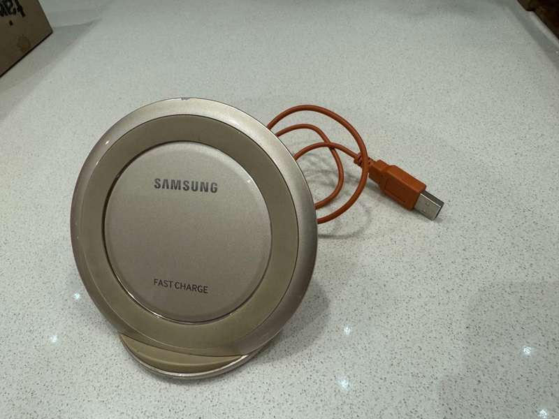 Original Samsung Fast Charge Wireless Charger