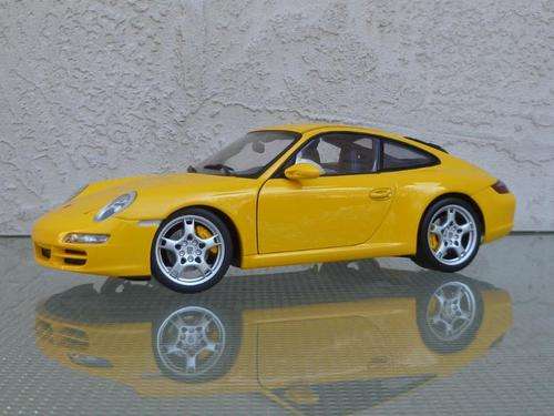 AutoArt Porsche (997) 911 Carrera S