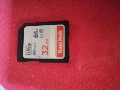 Nikon D5200 with 2 lenses, bag and SD card