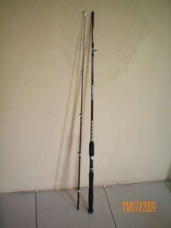 2pce Kingfisher swordman bass rod