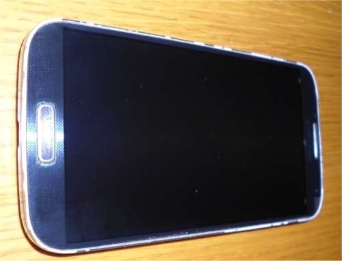 Samsung Galaxy S4 LTE i9505 (16GB On-Board, 13MP Front Camera, Micro-SD Slot, 2600mAh Battery)