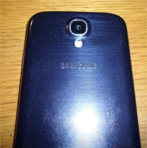 Samsung Galaxy S4 LTE i9505 (16GB On-Board, 13MP Front Camera, Micro-SD Slot, 2600mAh Battery)