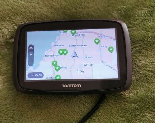 **FREE SHIPPING** 4.3` Screen TomTom GO 400 with Free Lifetime Maps Updates (SA)