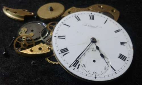 T,HOS RUSSEL AND SON 18 CT POCKET WATCH STRIPPED FOR SPARES