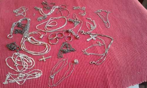 LOT OF SILVER WEIGHT 74.07 OF 925 CHAINS RINGS ETH SEE PHOTOS