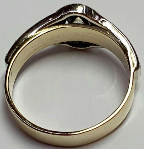 Gold & diamond Ring