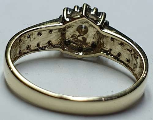 9ct Diamond Ring