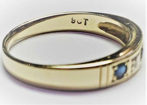 Ladies Diamond and Sapphire Dress Ring.