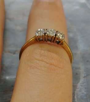 18ct GOLD 0.15 Carat Clear DIAMOND Trilogy Eternity Ring