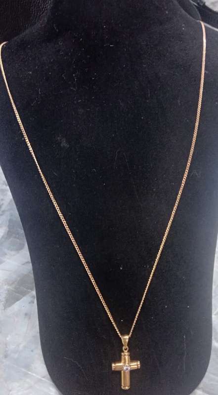 `David Yarmun` 18ct cross with Genuine Diamond and 9ct  Genuine  Yellow Gold chain