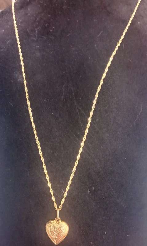 Ridge Heart Necklace set in 9ct Genuine Gold