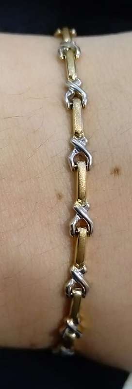 Beautiful `TWO TONE` 9ct Ladies Designer Bracelet.