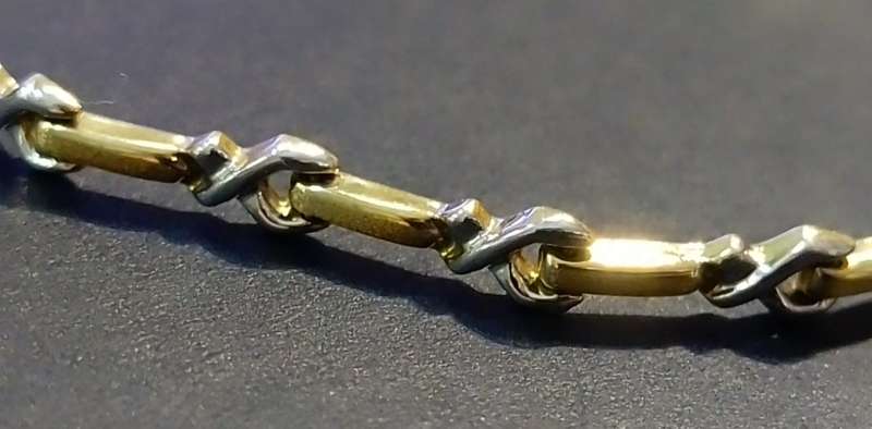 Beautiful `TWO TONE` 9ct Ladies Designer Bracelet.
