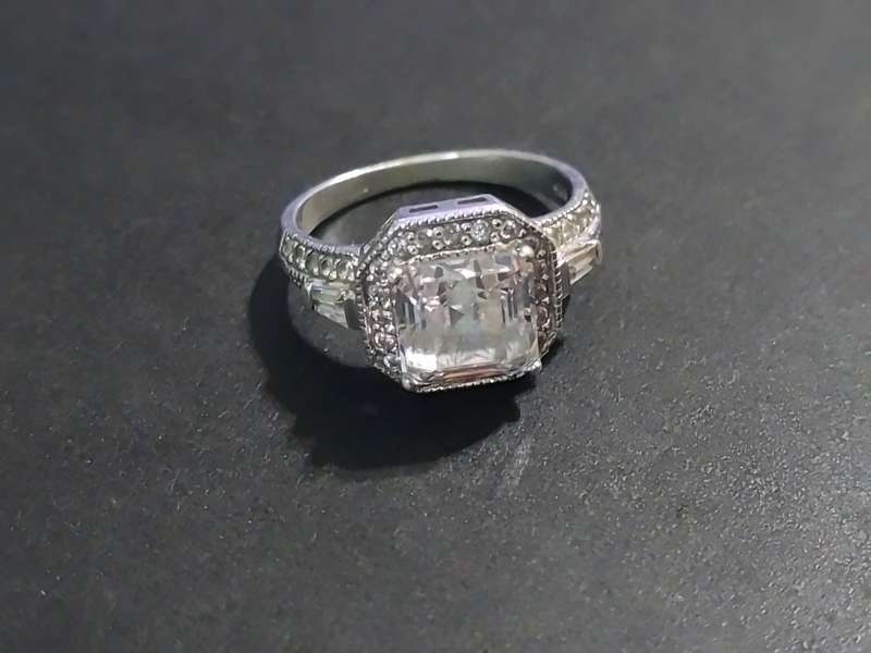 `ANTIQUE` 925 Sterling Silver Ladies Dress Ring.